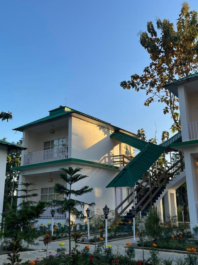 Jaldapara Forest Tourist Lodge Jftl Madari Hat エクステリア 写真