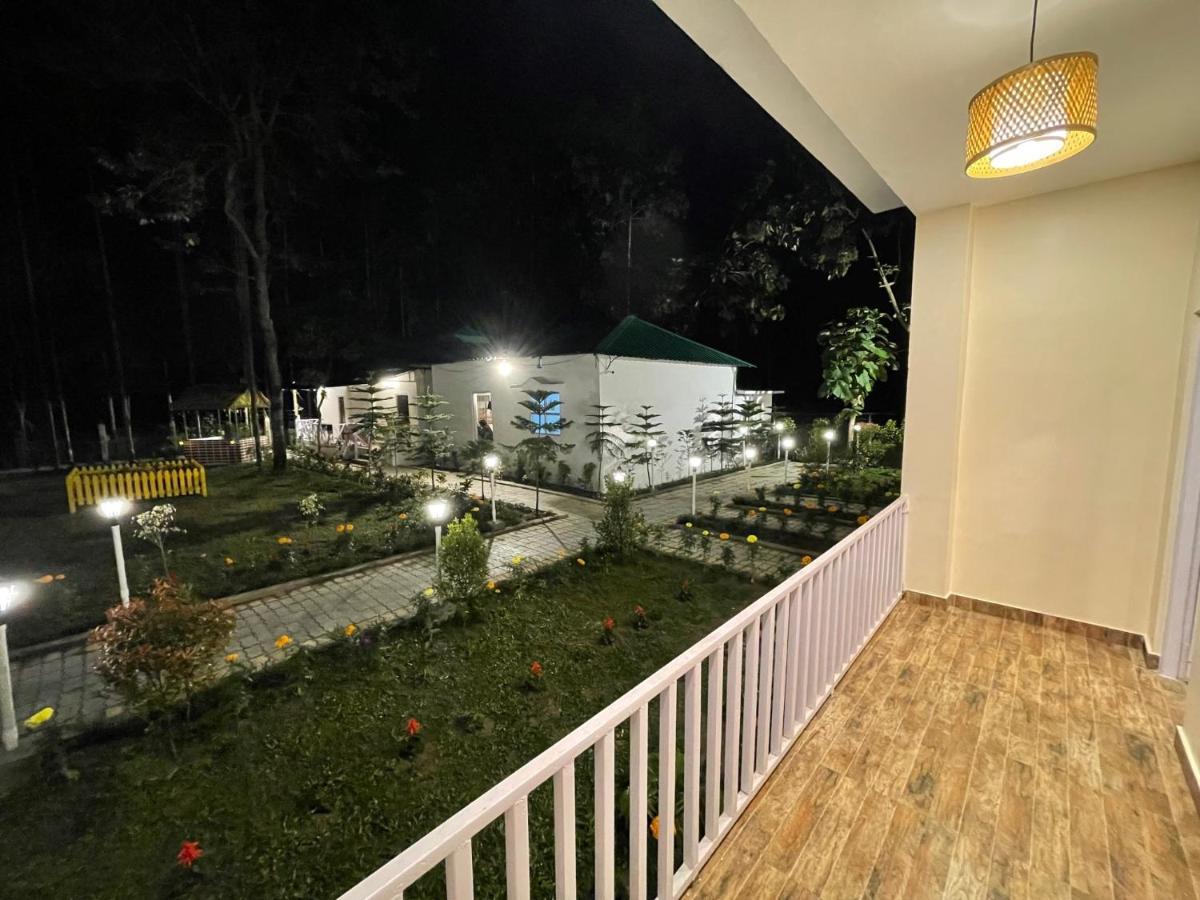 Jaldapara Forest Tourist Lodge Jftl Madari Hat エクステリア 写真